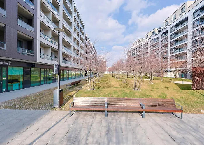 Urban Hideout With Free Parking Apartamento *