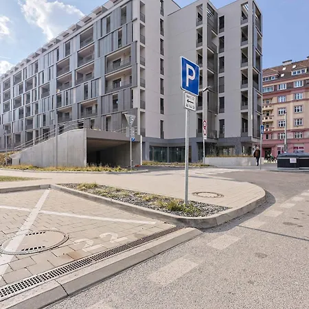 Urban Hideout With Free Parking Appartamento