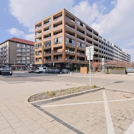 Urban Hideout With Free Parking Bratislava