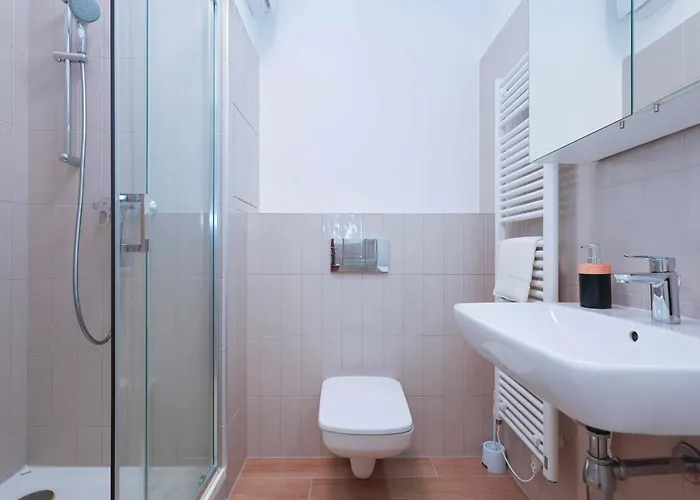 Urban Hideout With Free Parking