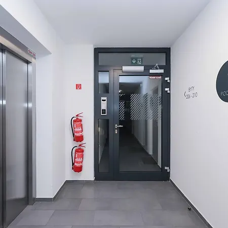 Urban Hideout With Free Parking Bratislava