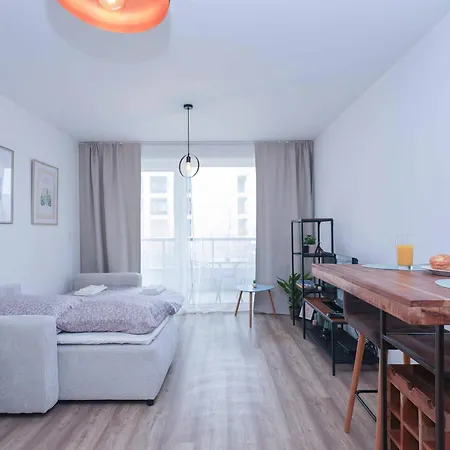 Urban Hideout With Free Parking * Братислава